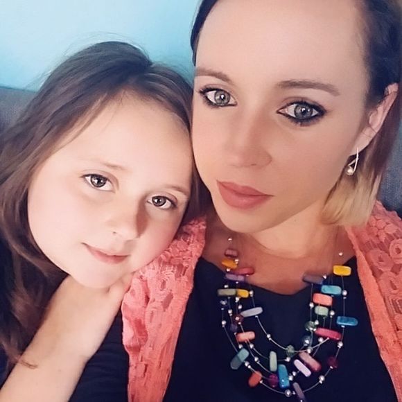 Meet your Posher, Allison - Picture 1 of 1